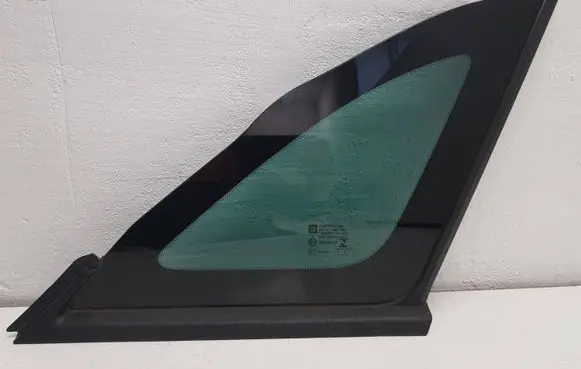 Opel Crossland X Rear side window 13478714 13478716 43R004524