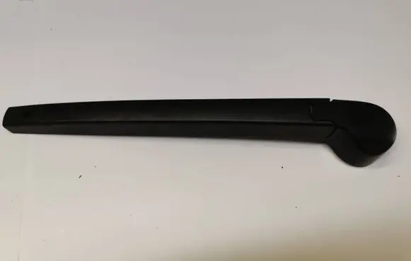 Rear wiper blade arm