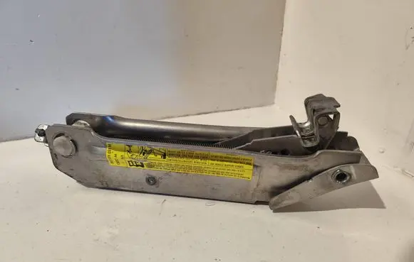 Audi A4 S4 B7 8E 8H Lift Jack 8E0011031M