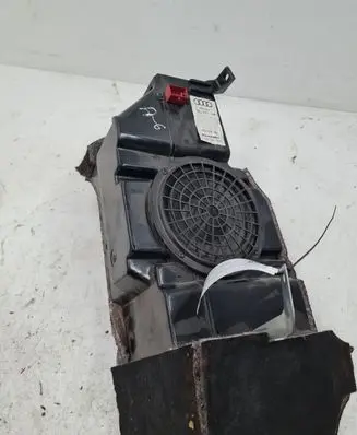 Audi A6 S6 C5 4B Subwoofer speaker 4B9035382