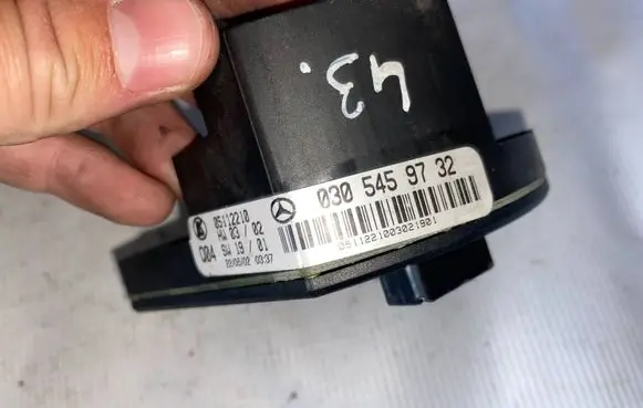 Mercedes-Benz E W211 Steering angle sensor a0305459732 0305459732