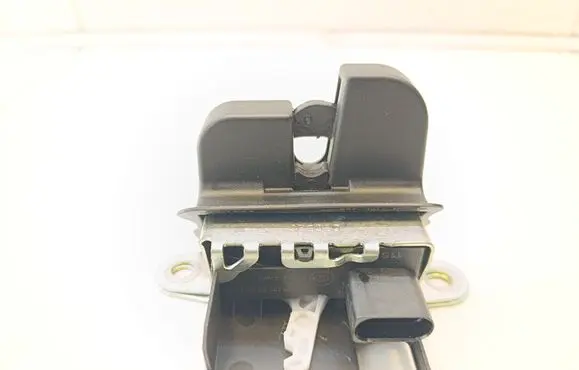 Volkswagen Caddy Tailgate/trunk/boot lock/catch/latch 2G6827505B