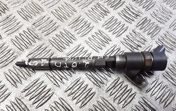 Fuel injector