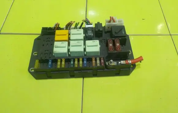 Rover Range Rover Fuse box set 518776117 NP413