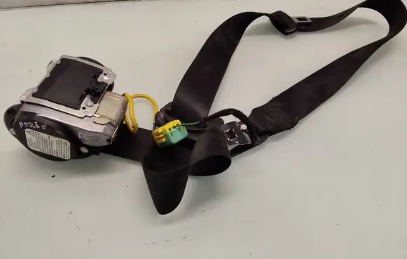 Porsche Cayenne (9PA) Front seatbelt 560981601