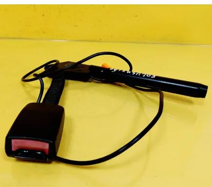 Ford Focus Front seatbelt buckle 
