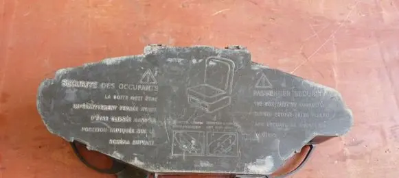 Renault Trafic III (X82) Tool set 8200301002