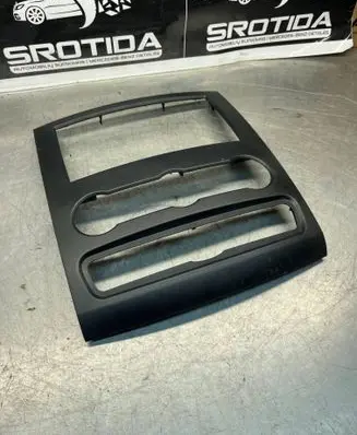 Radio/GPS head unit trim