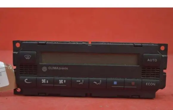 Volkswagen PASSAT B5 Climate control unit 