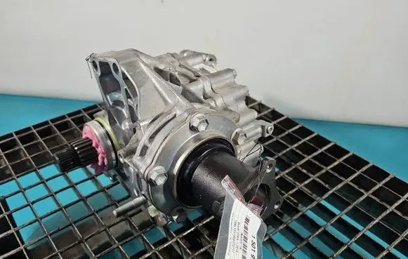 Suzuki Vitara (LY) Gearbox transfer box case 1M5 IMPRK1501970