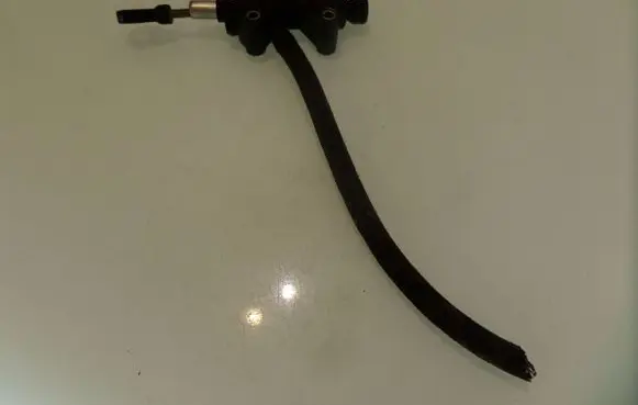BMW 3 E46 Clutch master cylinder 215211638992