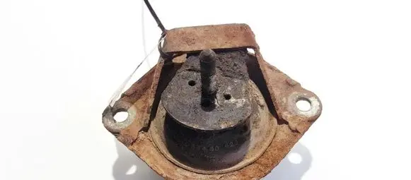 Lancia Kappa Engine mount bracket