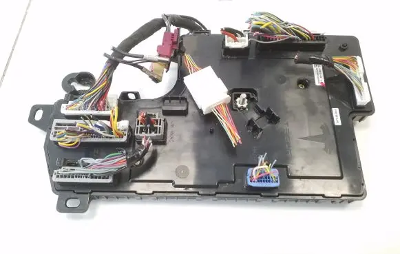 Tesla Model 3 Comfort/convenience module 107867390H