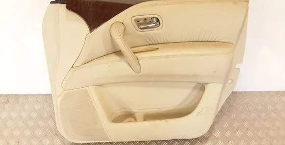 Infiniti QX80 Front door card panel trim