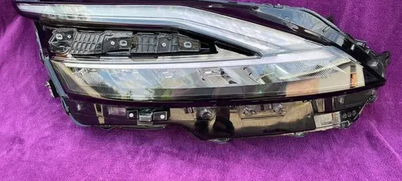 Nissan Qashqai J12 Headlight/headlamp 260106UA0A