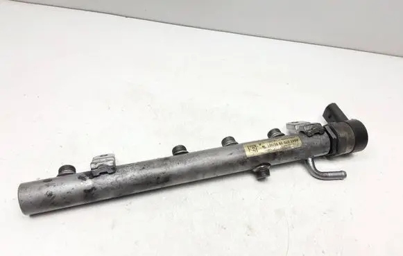 Mercedes-Benz E W212 Fuel main line pipe A6420702995 A6420700146