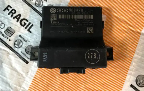 Audi Q5 SQ5 Gateway control module 8R0907468L 8R0907468