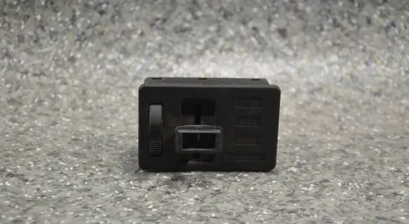 BMW 5 E28 Fog light switch 1369946