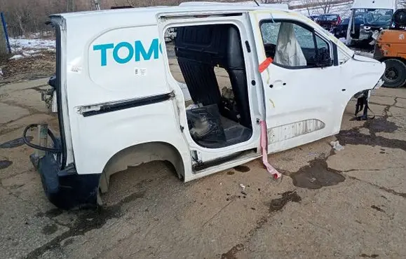 Toyota ProAce City Front quarter panel 