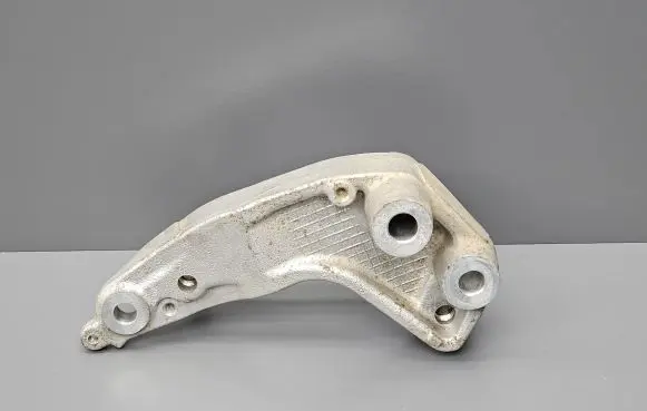 Honda CR-V Gearbox mounting bracket 55SMJ