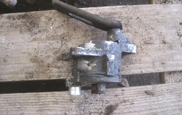 Toyota RAV 4 (XA20) Vacuum pump