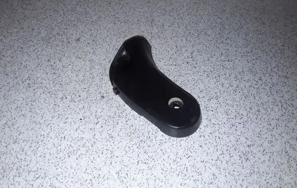 BMW 3 E46 Engine bonnet (hood) release handle 8223163