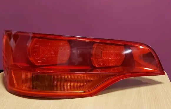 Audi Q7 4L Rear/tail lights 4L0945093
