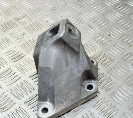 BMW 5 F10 F11 Engine mounting bracket 6775904 73681310
