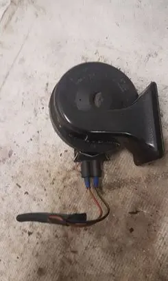 Audi A4 S4 B5 8D Horn signal 0092018