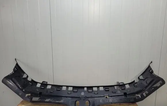 Front bumper skid plate/under tray