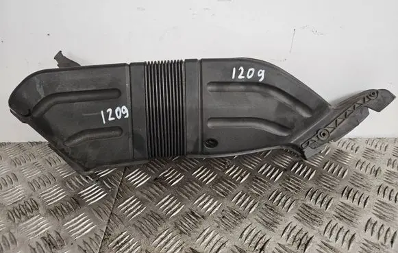 Audi A4 S4 B6 8E 8H Air intake duct part 8E0129618D 8E0129617