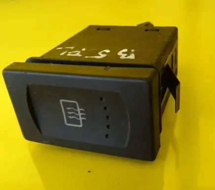 Volkswagen PASSAT B5.5 Windscreen/window heater switch 3B0959621C