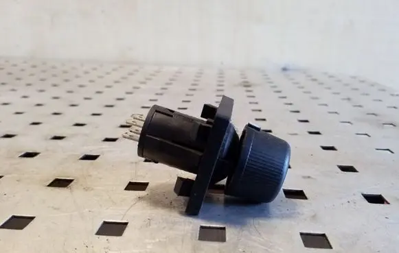 Opel Frontera A Headlight level height control switch 91145061