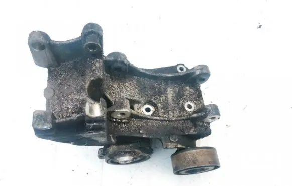 Citroen Xsara Picasso Engine mounting bracket 96348183 96348179