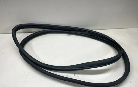 Mercedes-Benz GL X164 Front door rubber seal 