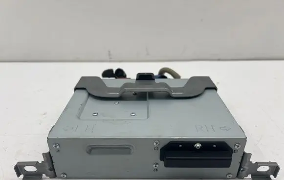 Mazda CX-30 Radio/CD/DVD/GPS head unit DFR5669C0F 559730