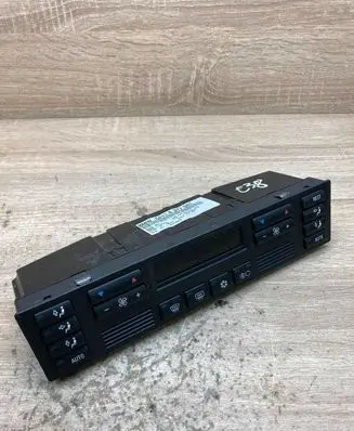 BMW 7 E38 Climate control unit 8377581 34362