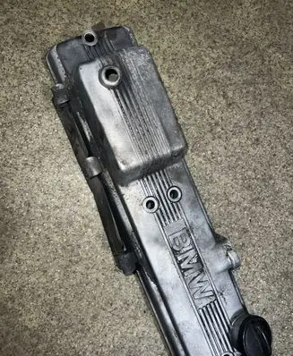 BMW 5 E34 Rocker cam cover 11122241639
