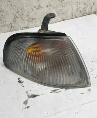 Subaru Outback Front indicator light 21020579
