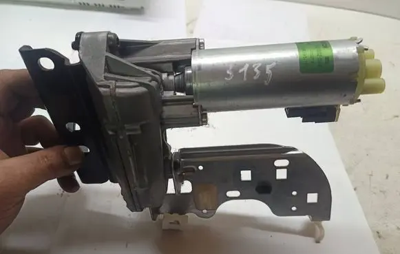 Volkswagen Phaeton Seat adjustment motor 0130002529 031207S 198391103