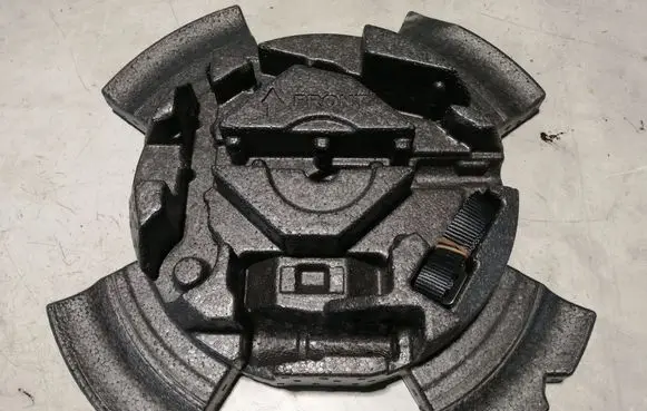 Buick Encore GX I Spare wheel section trim 42481750