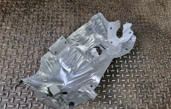 BMW 2 F44 Heat shield in engine bay 8632103