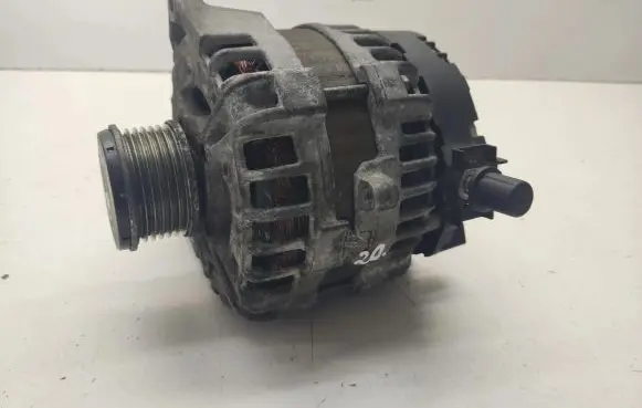 Mercedes-Benz A W176 Generator/alternator A0009063822