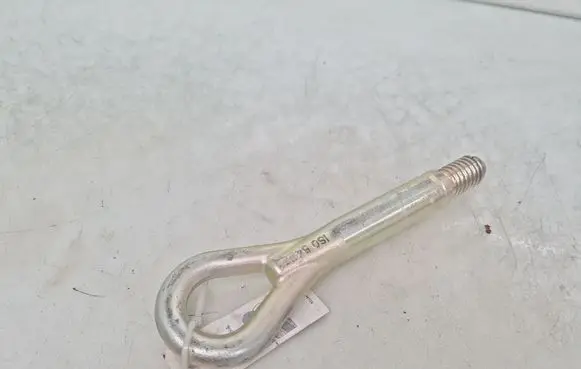 Volkswagen Golf V Towing hook eye