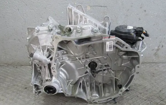 Nissan X-Trail T33 Automatic gearbox 512302