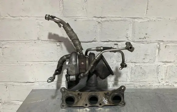 BMW 3 E92 E93 Turbo 7593016 4913107019 9110489