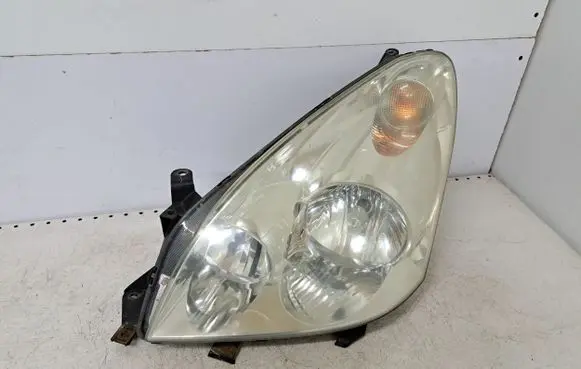 Toyota Corolla Verso AR10 Headlight/headlamp