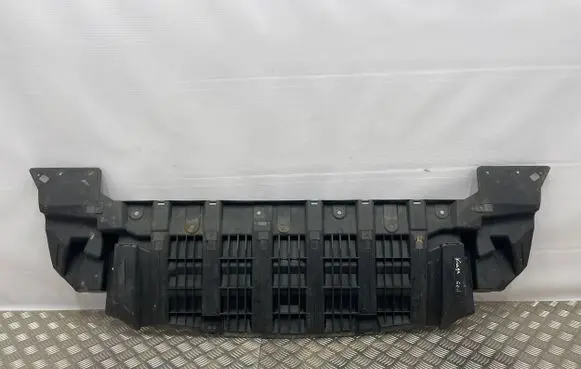 Ford Kuga II Front bumper skid plate/under tray 120892401