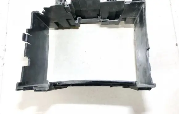 Renault Clio III Battery box tray 8200314272