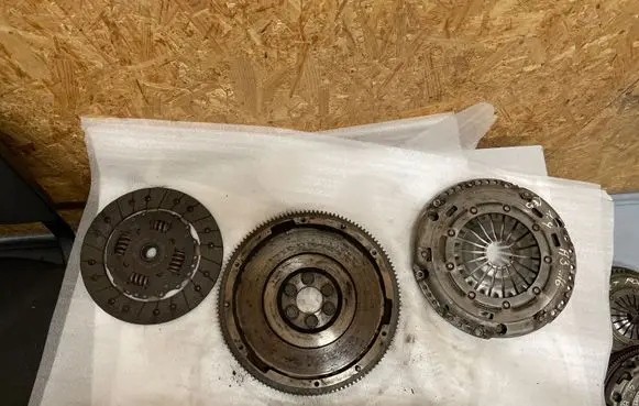 Audi A3 S3 8V Clutch set kit 03C105273P 03C141031D 04L141026B